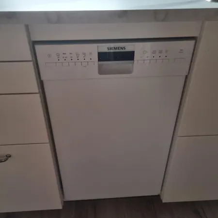 Letniskowe Bez Zwierzat אכסניה מידזיזדרויה