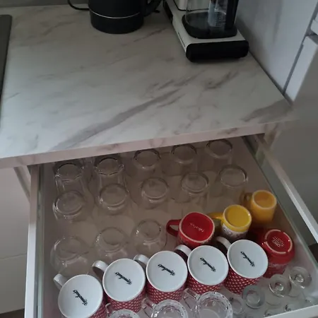 Letniskowe Bez Zwierzat אכסניה מידזיזדרויה