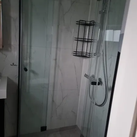 אכסניה Letniskowe Bez Zwierzat מידזיזדרויה